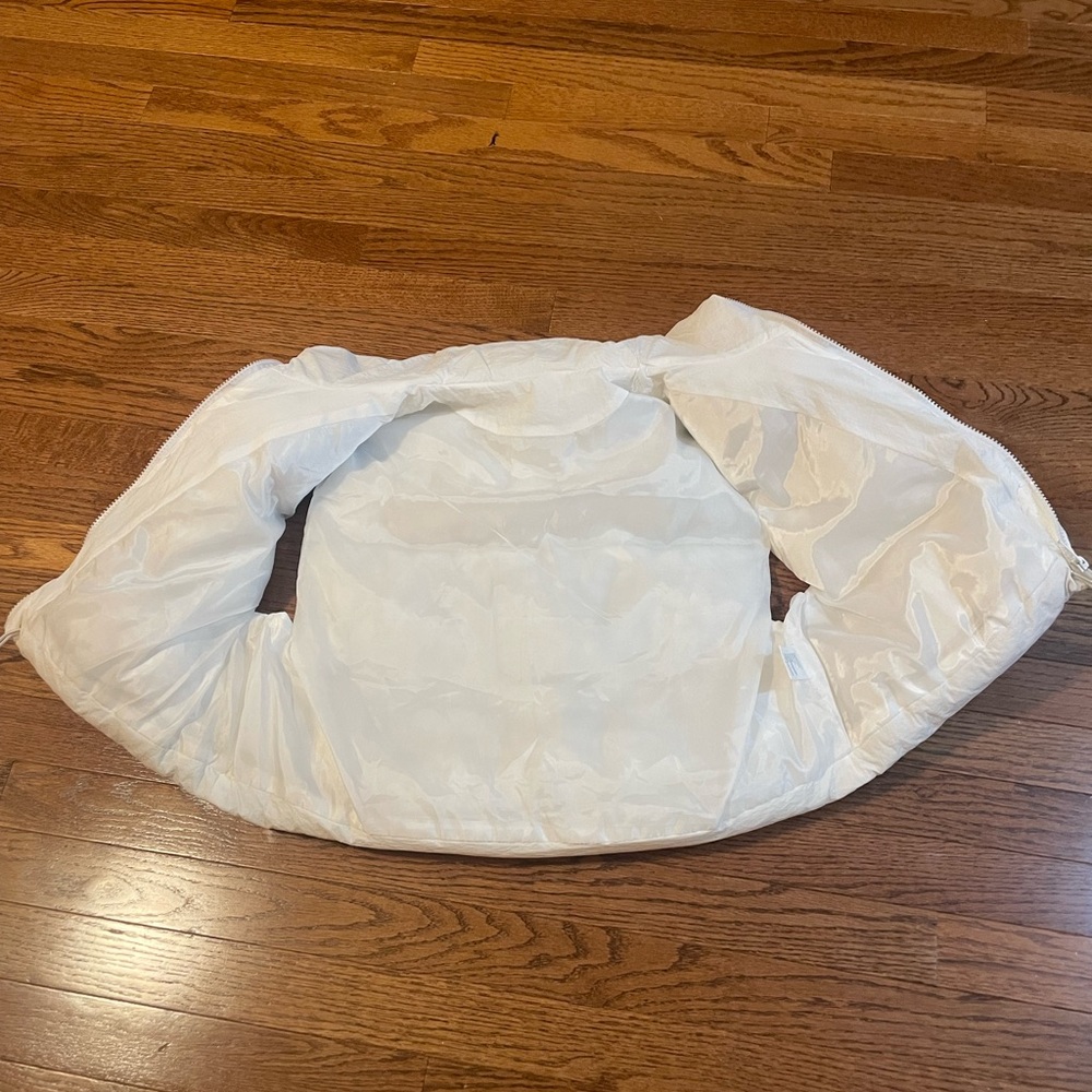 Small White Puffer Jacket - Picture 2 of 3